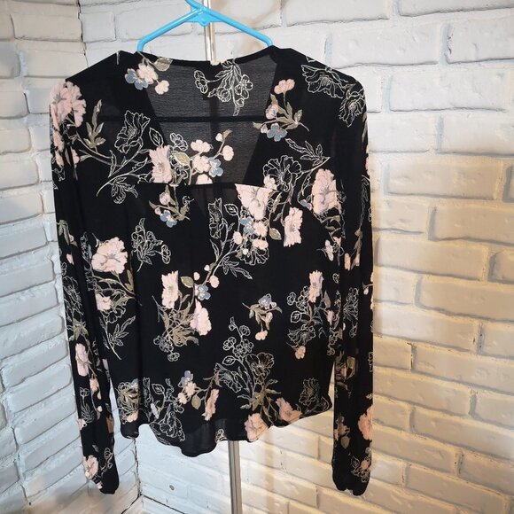 Mossimo Supply Co. Ladies Long Sleeves with Elastic Ends Blouse - Picture 2 of 9